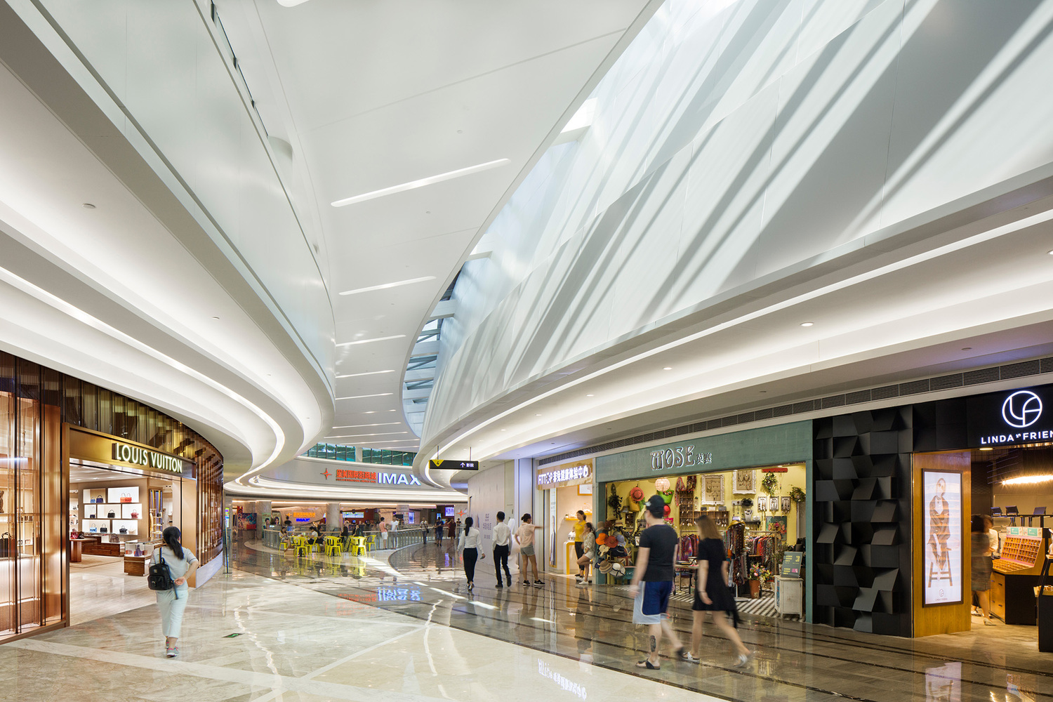 DG天霸设计：郑州熙地港购物中心采用无柱设计确保整体感觉通透_联商专栏