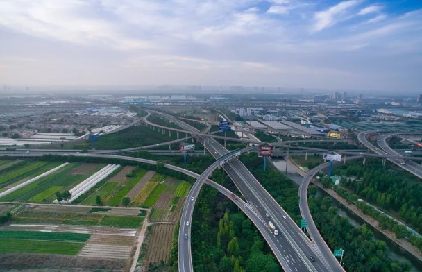 双喇叭立交设计资料下载-公路互通立交设计，有些很有创意~