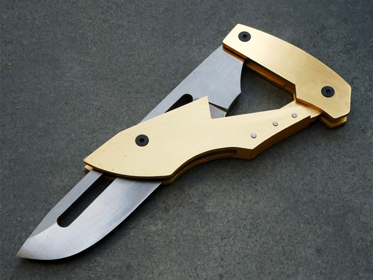 Weird Folding Knife小刀