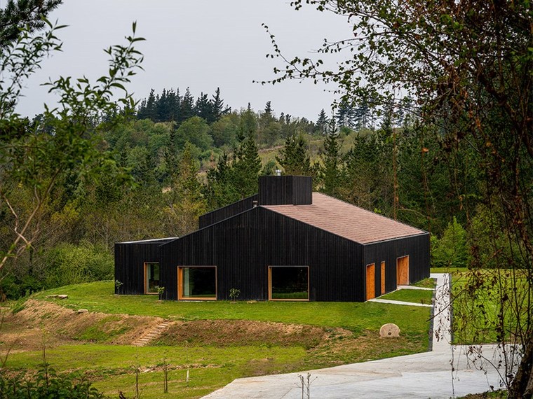 西班牙Caserío Azkarraga度假住宅和餐厅