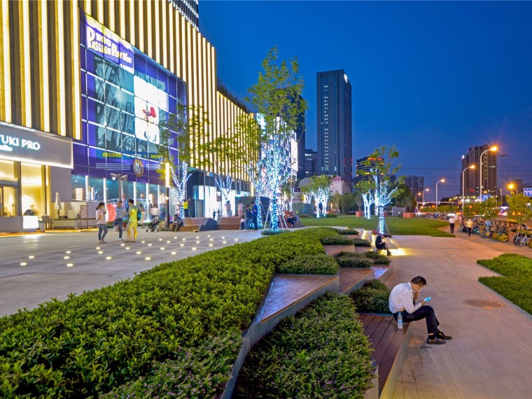 上海漕河泾印象城商业街区景观