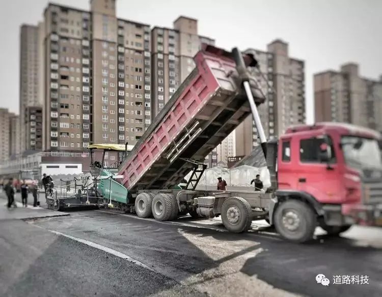 旧路路面评价资料下载-旧水泥路面加铺改造，只知道白+黑就OUT了