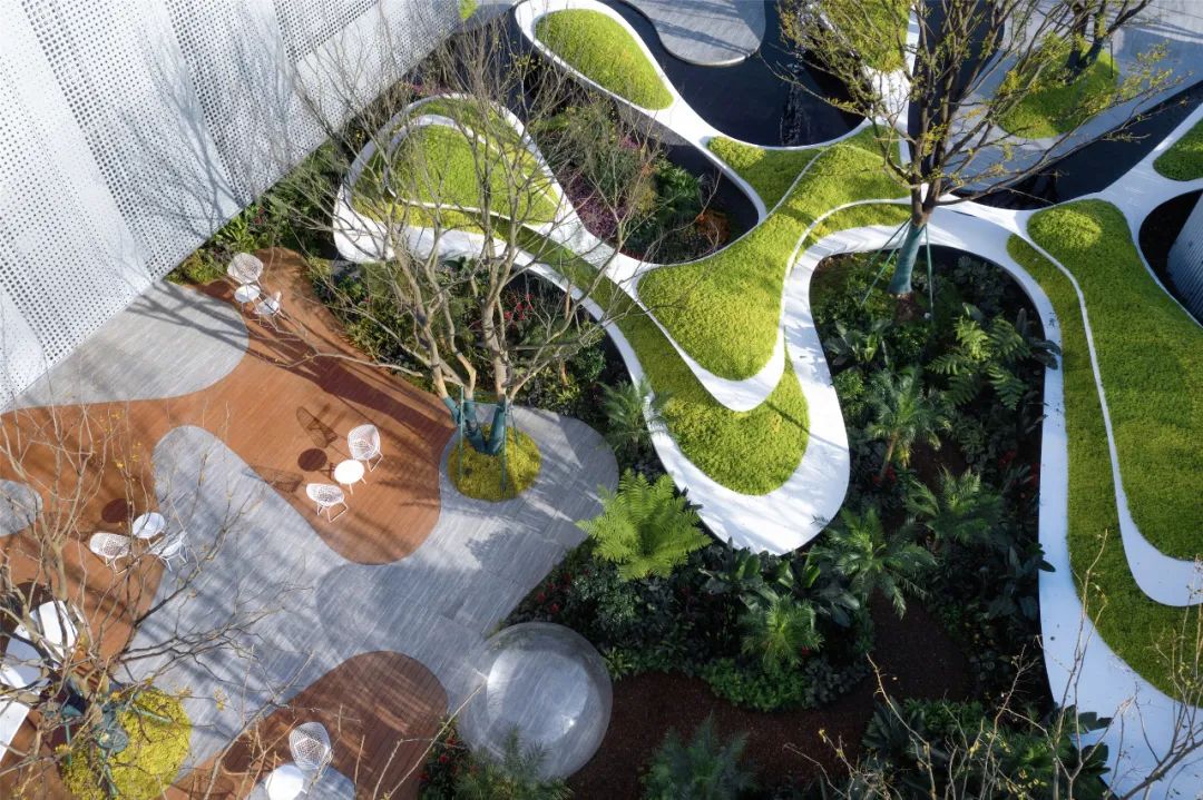 [分享]惊艳的曲线构图,心动有了定义!