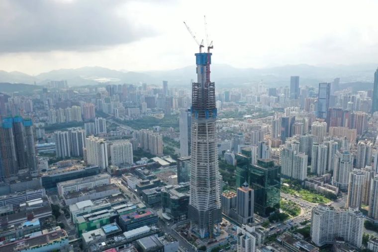钢结构施工阶段模拟分析资料下载-深圳在建第一高楼钢结构主体框架冲破300米