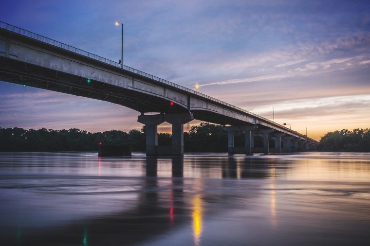 桥梁基础工程工程量资料下载-市政桥梁建设工程量清单计价PPT