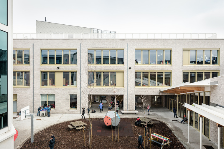 比利时de zonnepoort学校
