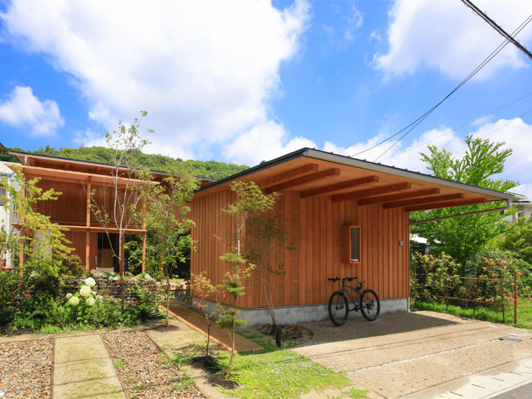 日本带小花园的房子