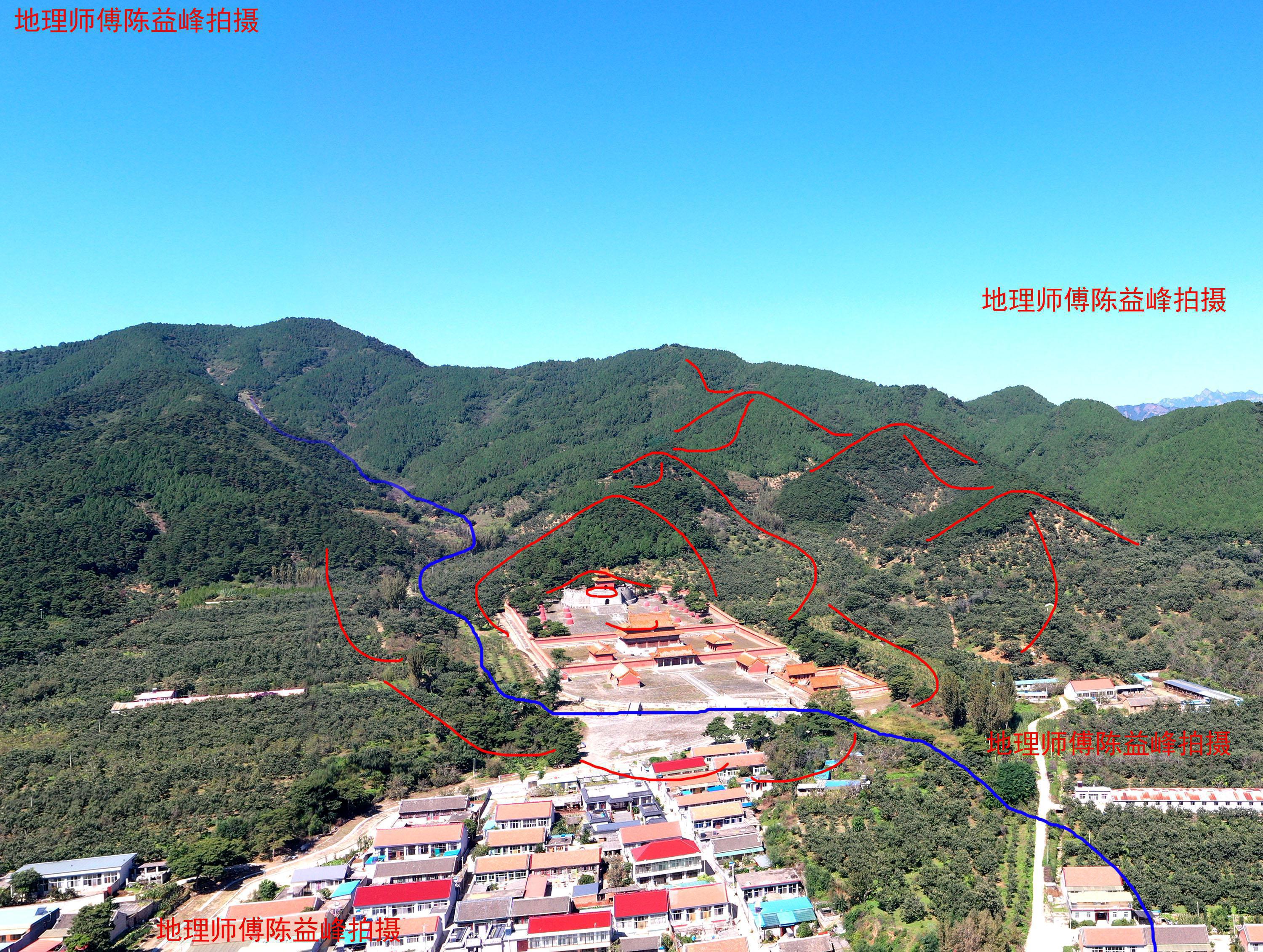 外侧虎砂过堂,为案山.