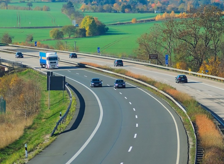 码头监理评估报告资料下载-道路工程监理质量评估报告