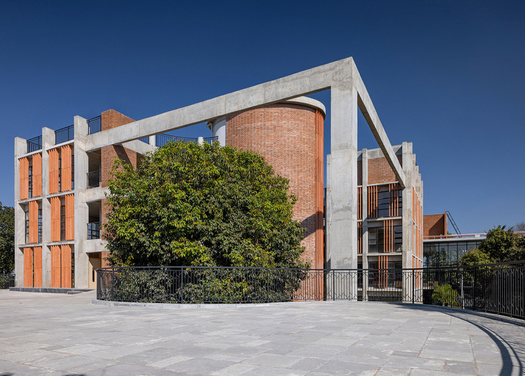印度班加罗尔管理学院·欧洲学校-建筑设计-教育建筑案例