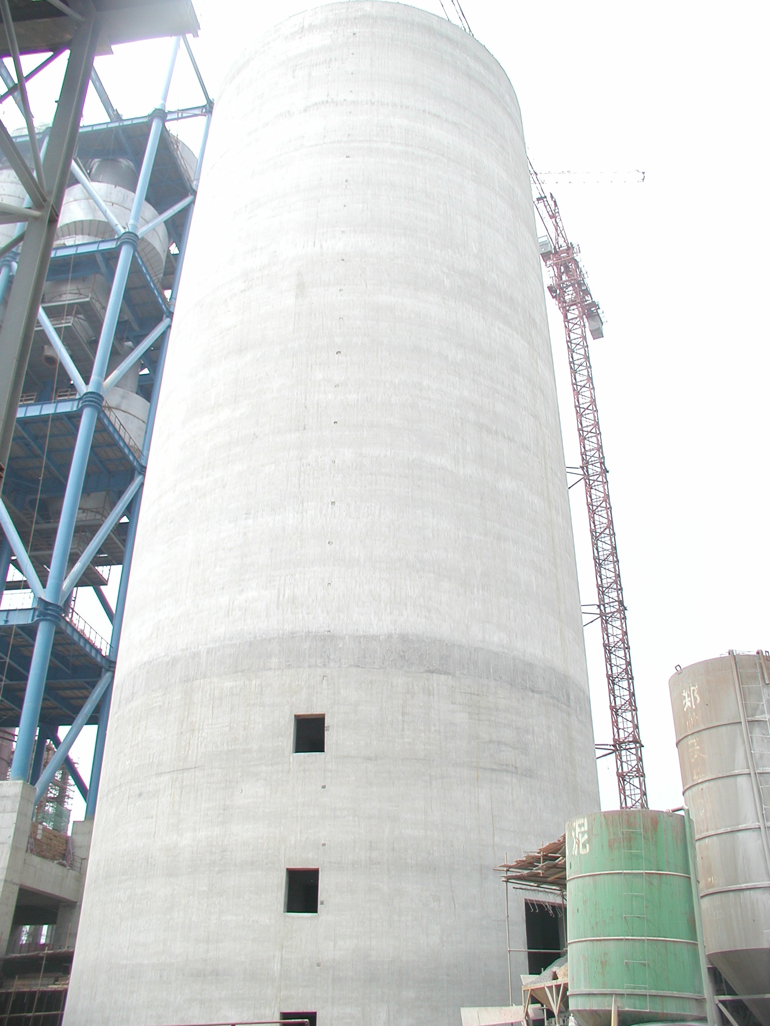 筒仓基础上斜表面支设模板