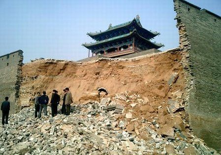 [分享]世界文化遗产山西平遥古城南城门突然坍塌