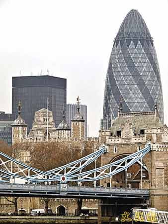 曲面建筑伦敦小黄瓜资料下载-英国标志建筑色情小黄瓜跃升为最贵办公楼