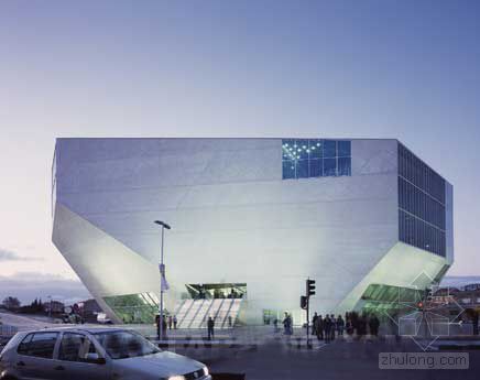 波尔图波尔图音乐厅资料下载-库哈斯的葡萄牙波尔图音乐厅赢得RIBA欧洲奖