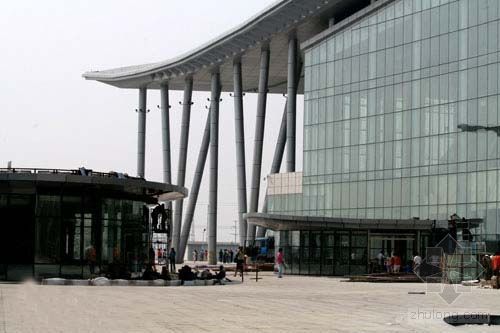 内蒙古乌兰恰特大剧院建筑资料下载-来到呼和浩特不能不看的景观—乌兰恰特大剧院