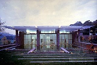 轮作皮亚诺建筑工作室资料下载-1998年普利兹克建筑奖获奖者：伦佐·皮亚诺（Renzo Piano）