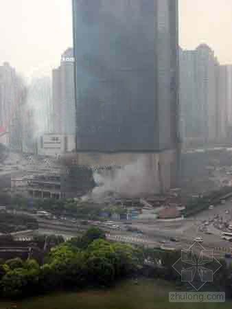 上海金茂大厦中心图纸资料下载-上海环球金融中心高层发生火灾