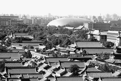 国家大剧院玻璃幕墙资料下载-国家大剧院走平民路线 成长安街新地标