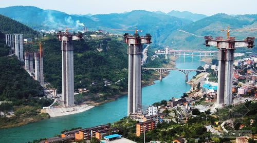 特大桥扩建施工方案资料下载-建设中的乌江特大桥