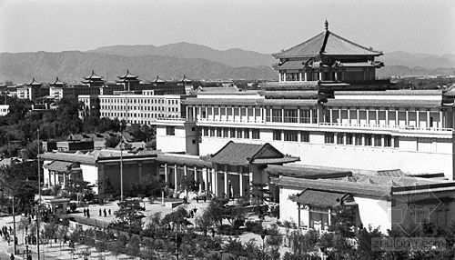 中国美术馆su资料下载-历史上2月14日：中国美术馆在北京建成