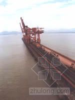 大连港矿石码头堆场资料下载-宁波港北仑港区二十万吨级矿石中转码头