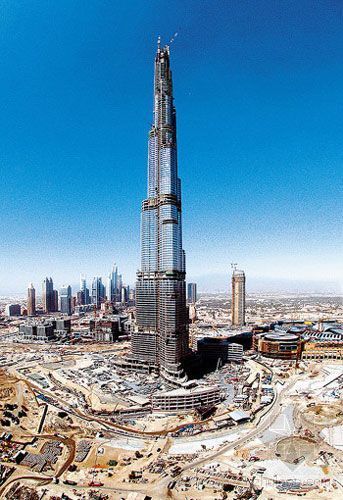 迪拜迪拜塔大华酒店资料下载-迪拜塔成为世界最高建筑 高度已超过630米