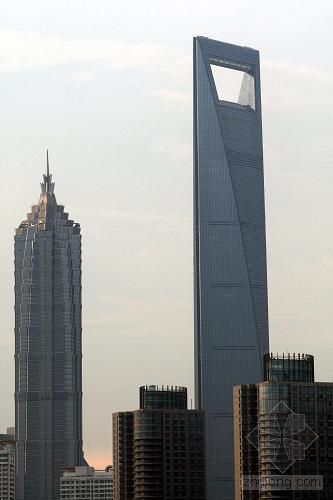 南信青岛环球金融中心资料下载-上海环球金融中心101层观光厅即将开放