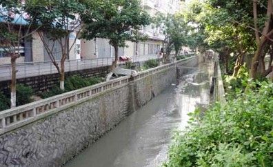 截水沟台阶资料下载-“臭水沟”将变景观绿地