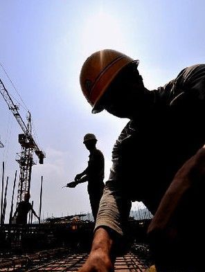 粤西地区规费取费费率及相关文件资料下载-中国高温地区热议“高温费”问题 