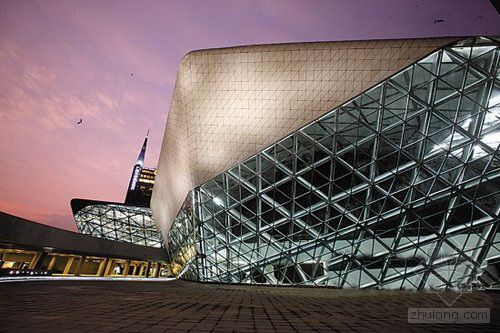 大剧院施工建造技术资料下载-广州大剧院建成不到5个月 质量问题浮现