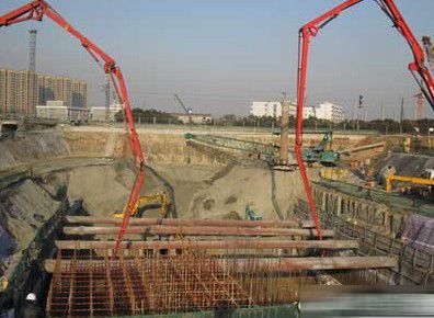 磁悬浮站台资料下载-杭州东站扩建工程天城路立交通道 首节底板混凝土浇筑完成