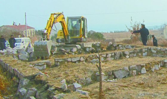 建筑小区模型海景资料下载-趁元旦放假偷建海景房 崂山6处违法建筑拆除