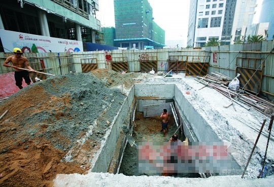 排水管破损修复资料下载-广州珠江新城地陷：填补新坑 修补旧坑