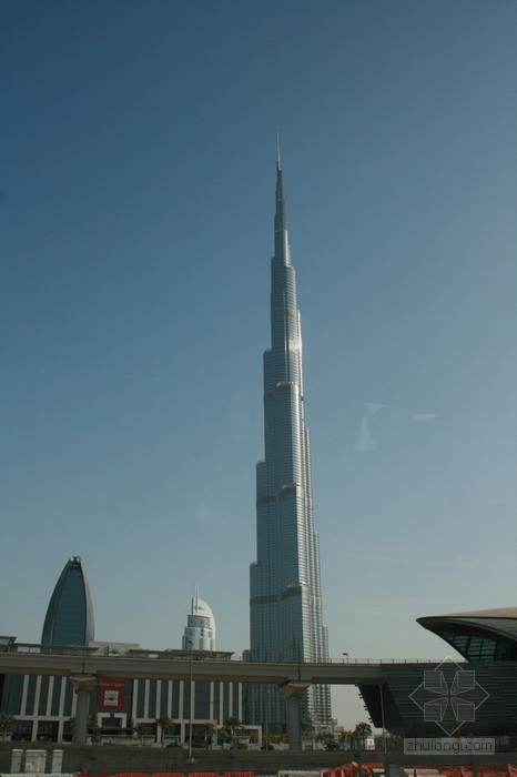 迪拜塔结构设计资料下载-华太之旅——阿联酋迪拜建筑考察游记之三：全球最高建筑，迪拜塔