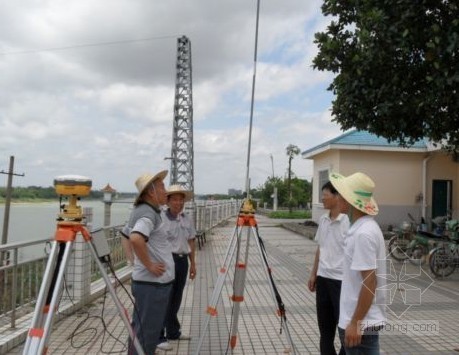 工程造价技能比赛资料下载-全国水文勘测工大赛专家在南宁实地查勘测量比赛场地