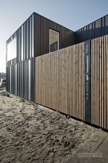经典住宅改造资料下载-pasel.künzel architects将车库设计改造为住宅
