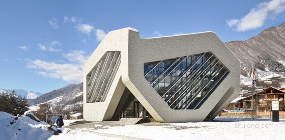 警察学院建筑规划方案设计资料下载-jurgen mayer h. architects建筑事务所设计mestia法院+警察局
