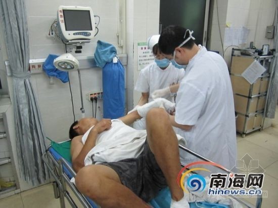 南海医院建筑资料下载-海口一工地发生坍塌  致10人受伤并阻挠记者采访