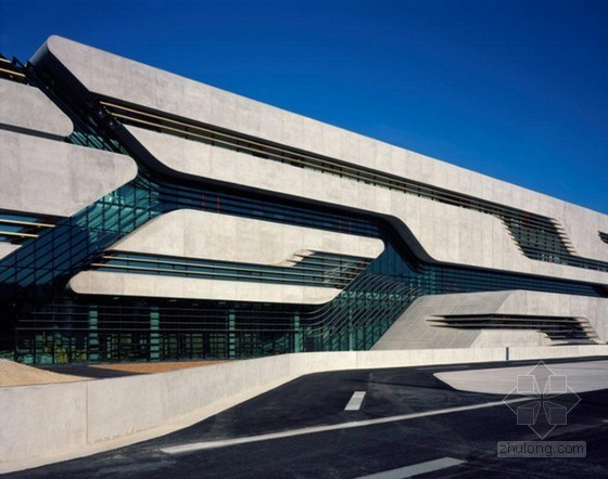 哈迪德图书馆资料下载-扎哈•哈迪德事务所设计Pierres Vives政府大楼