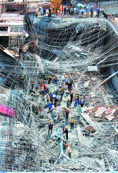 武汉某工地发生大面积垮塌事故致8伤1失踪