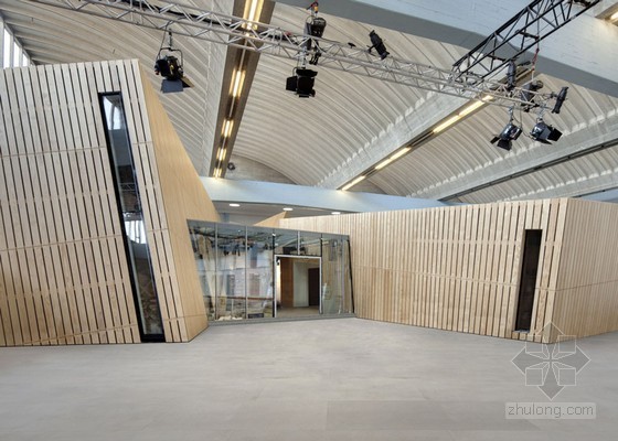 柏林犹太人博物馆分析资料下载-Daniel Libeskind设计的犹太博物馆教育中心