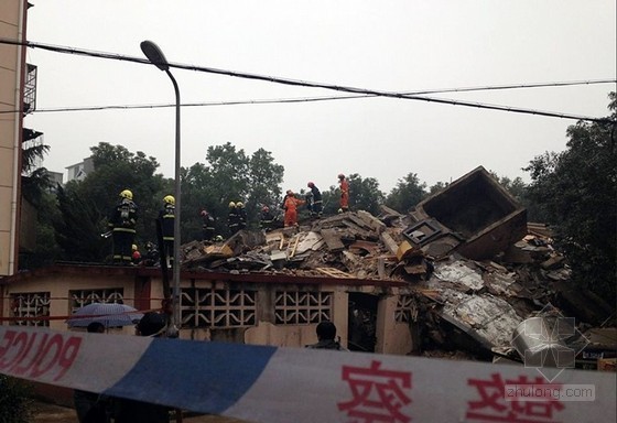 5层居民楼资料下载-浙江宁波一栋5层居民楼倒塌 已致1人死亡