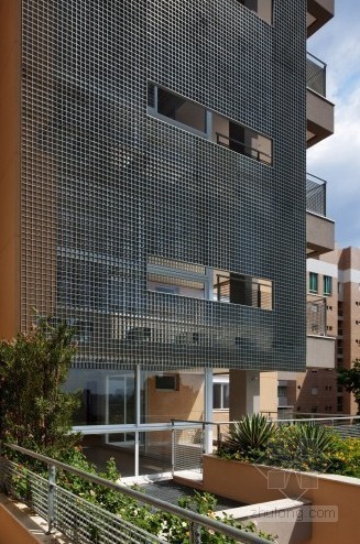 西区独栋别墅资料下载-Reinach Mendonça Arquitetos Associados设计的巴西800公寓