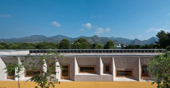 展览馆园设计资料下载-vivancos+ abalosllopis设计的西班牙felic幼儿园