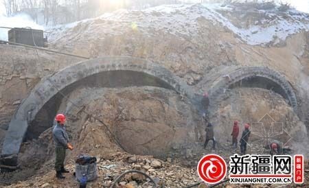 爆破作业专业资料下载-雅山隧道口现雏形进入全面爆破阶段