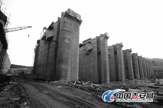 峡江水利工程资料下载-峡江水利枢纽三期工程取得阶段性成果
