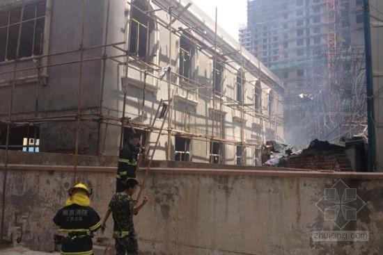 工棚平面图资料下载-南京工地宿舍工棚着火引发火灾 无人员伤亡