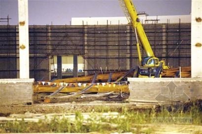 汽车零部件厂区厂区规划资料下载-浦东临港一在建厂房发生坍塌 造成4死3伤