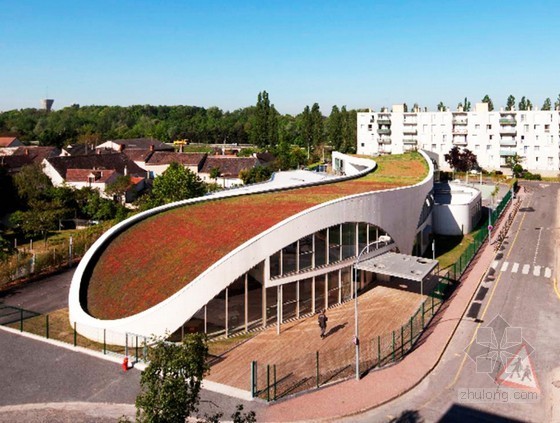 劳动力曲动态线资料下载-Richard + Schoeller设计的法国蒙达尼 珍•幕琳学校曲型绿顶