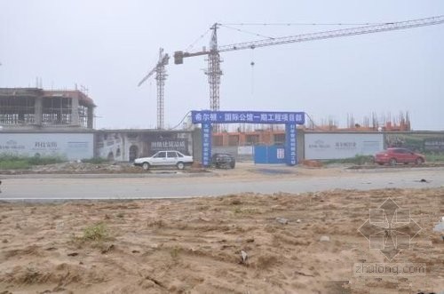 su公园指示牌资料下载-河南千万元公园变身星级酒店 相关部门“说不清”